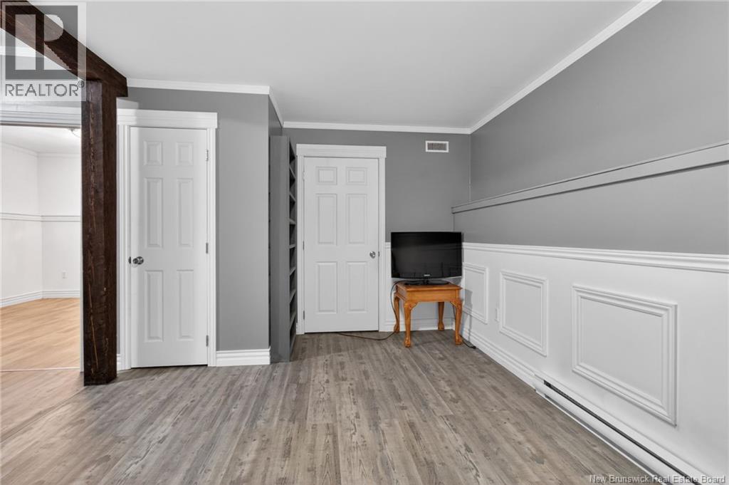 612 MacDougall Road - 42
