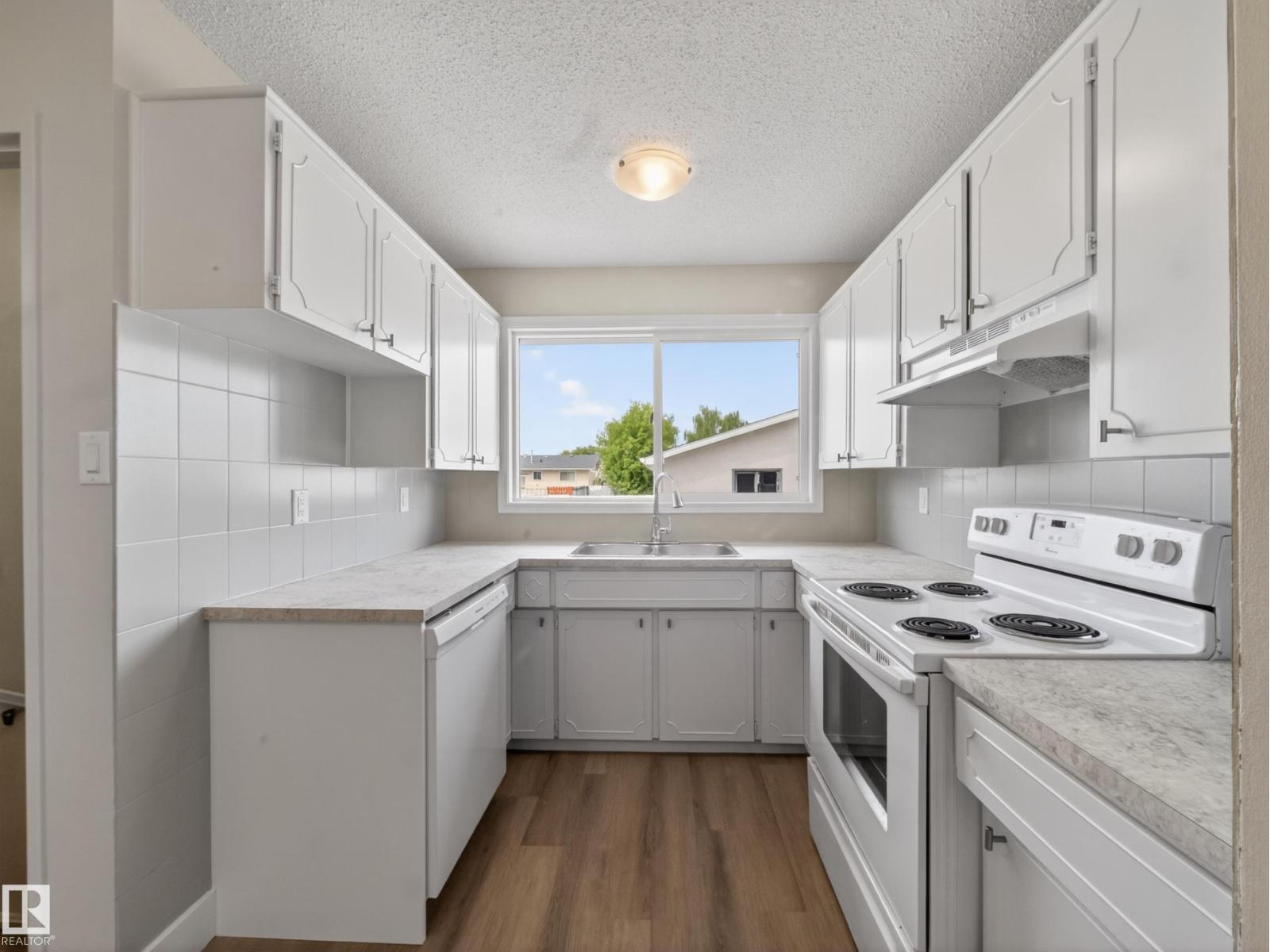 15124 88A ST NW - 13