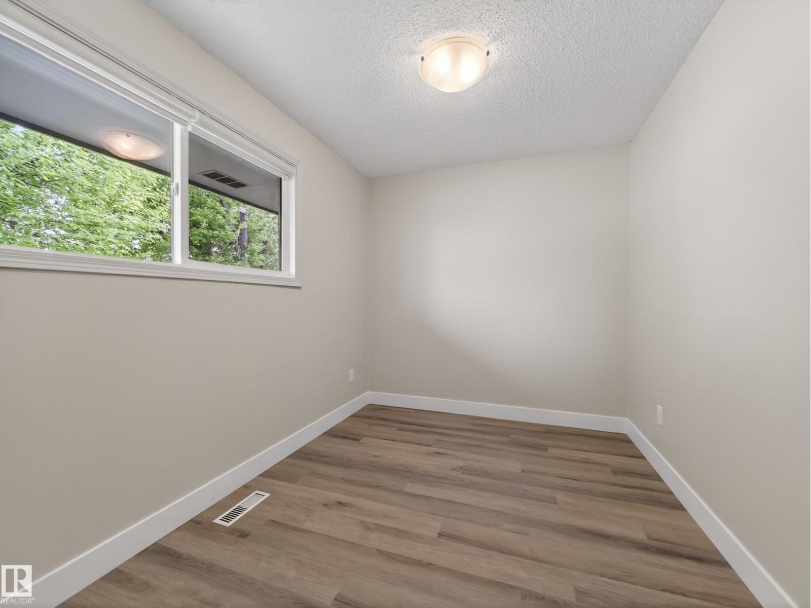 15124 88A ST NW - 23