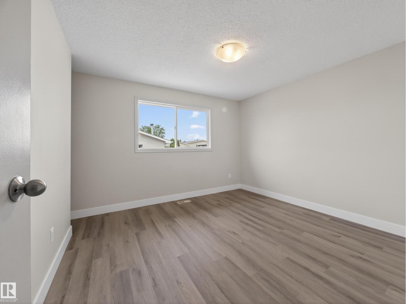 15124 88A ST NW - 24