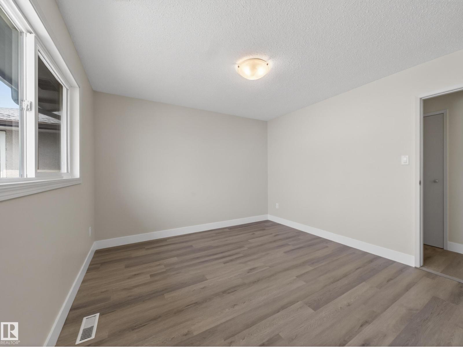 15124 88A ST NW - 28