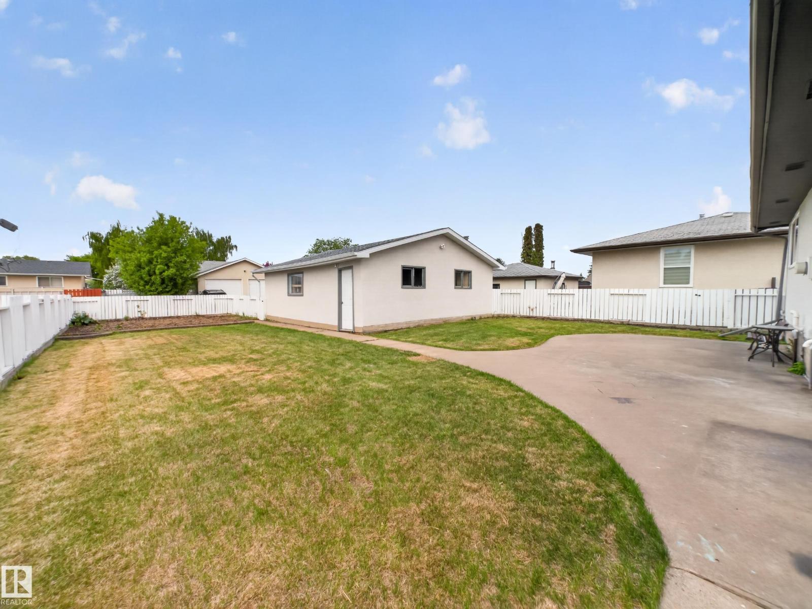 15124 88A ST NW - 48