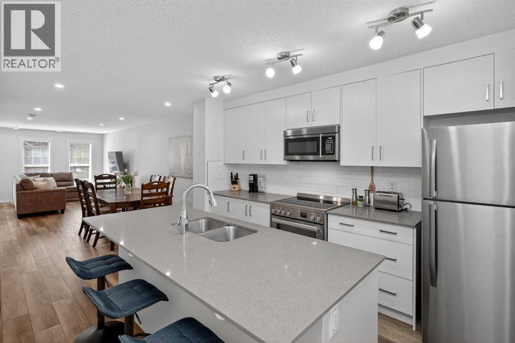 348 Cranbrook Square SE - 14