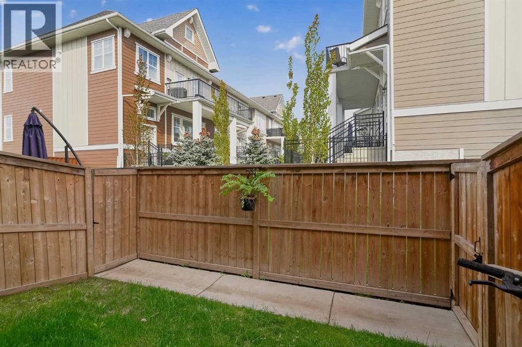 348 Cranbrook Square SE - 28