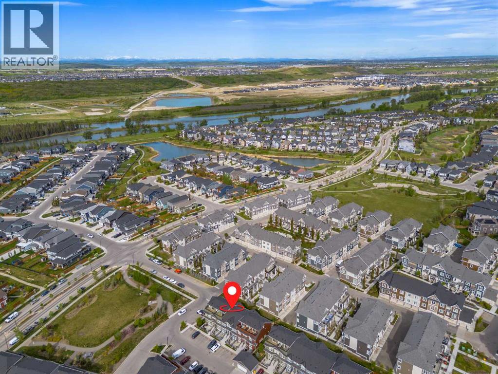 348 Cranbrook Square SE - 33