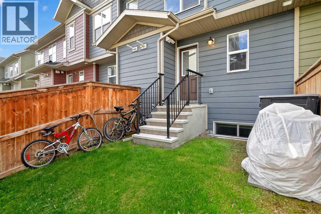 348 Cranbrook Square SE - 25