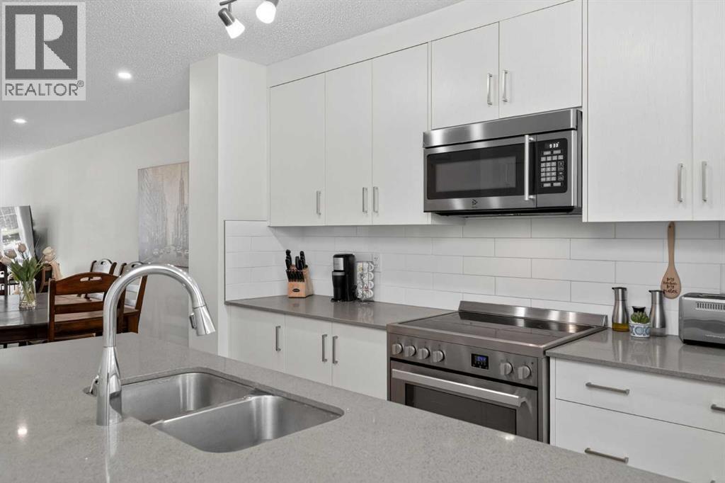 348 Cranbrook Square SE - 15