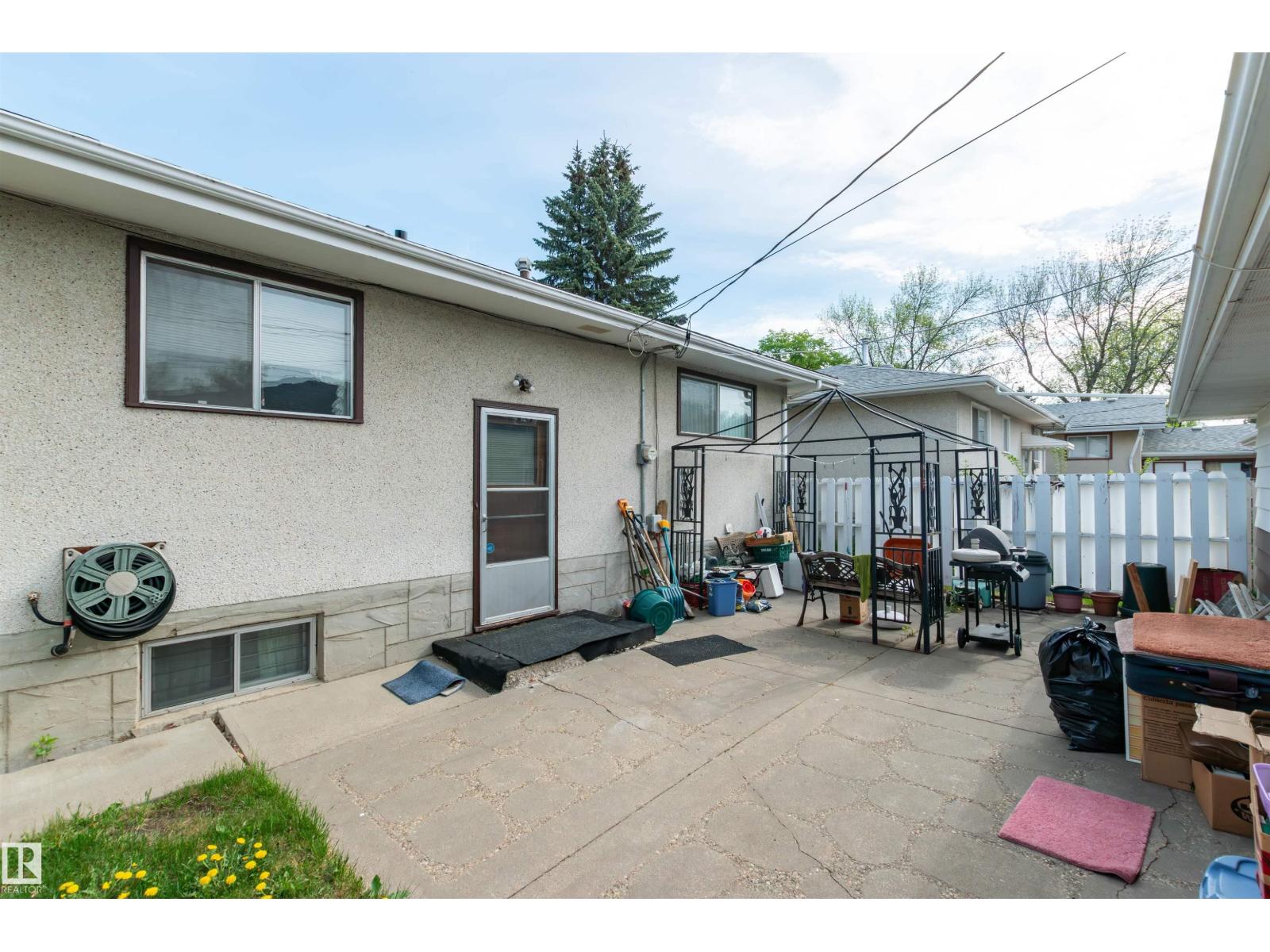 4009 114 AV NW - 6