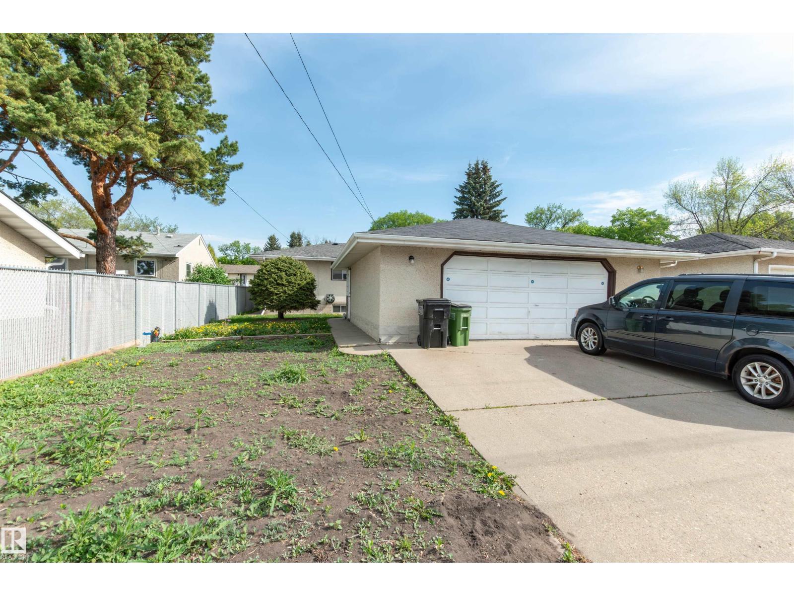 4009 114 AV NW - 8
