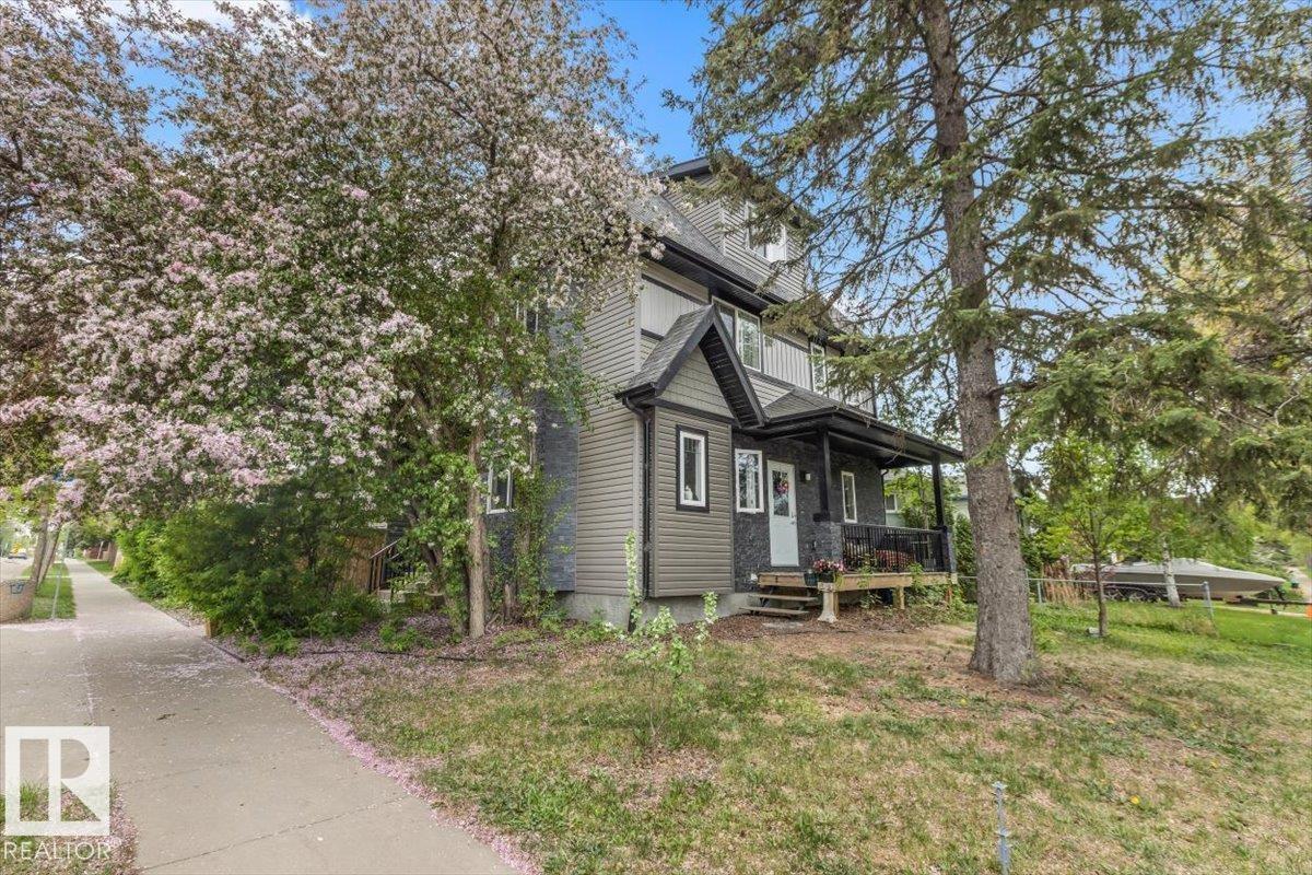 #3 7210 96 ST NW - 34
