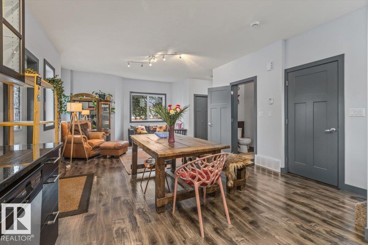 #3 7210 96 ST NW - 7