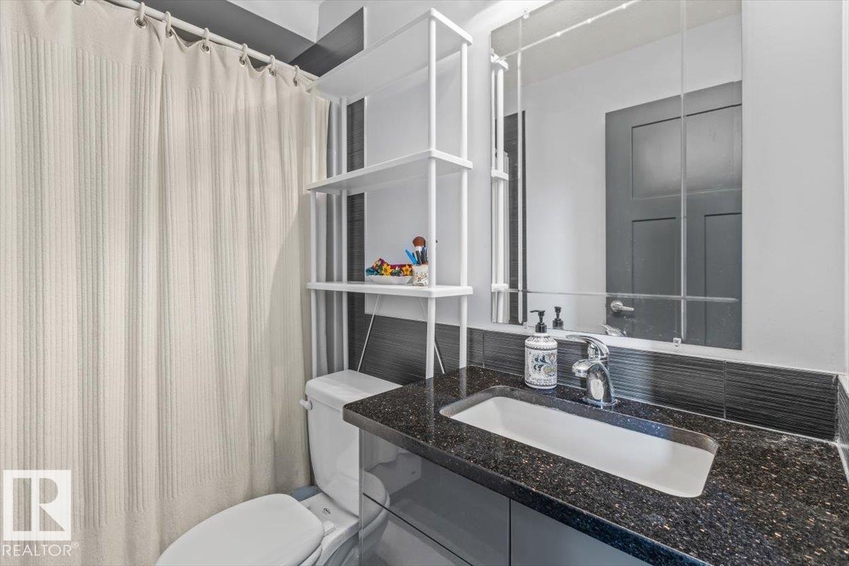 #3 7210 96 ST NW - 20