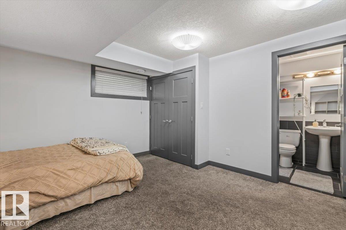 #3 7210 96 ST NW - 30