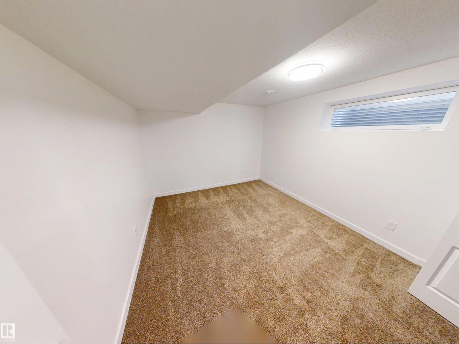 12936 161A AV NW - 35