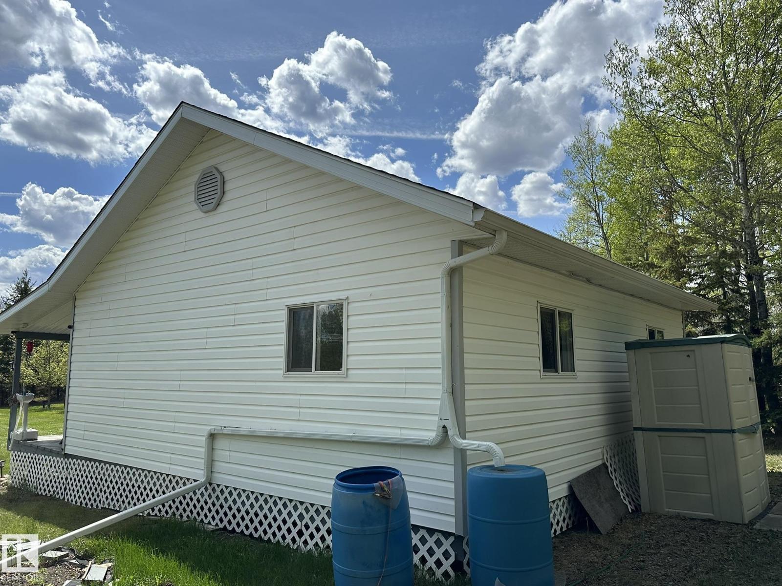 16544 590 TWP RD - 25