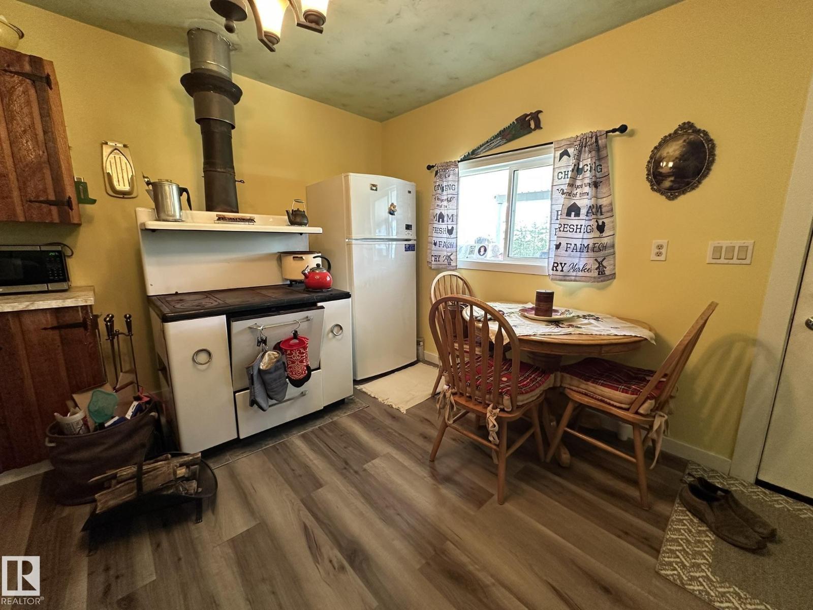 16544 590 TWP RD - 8
