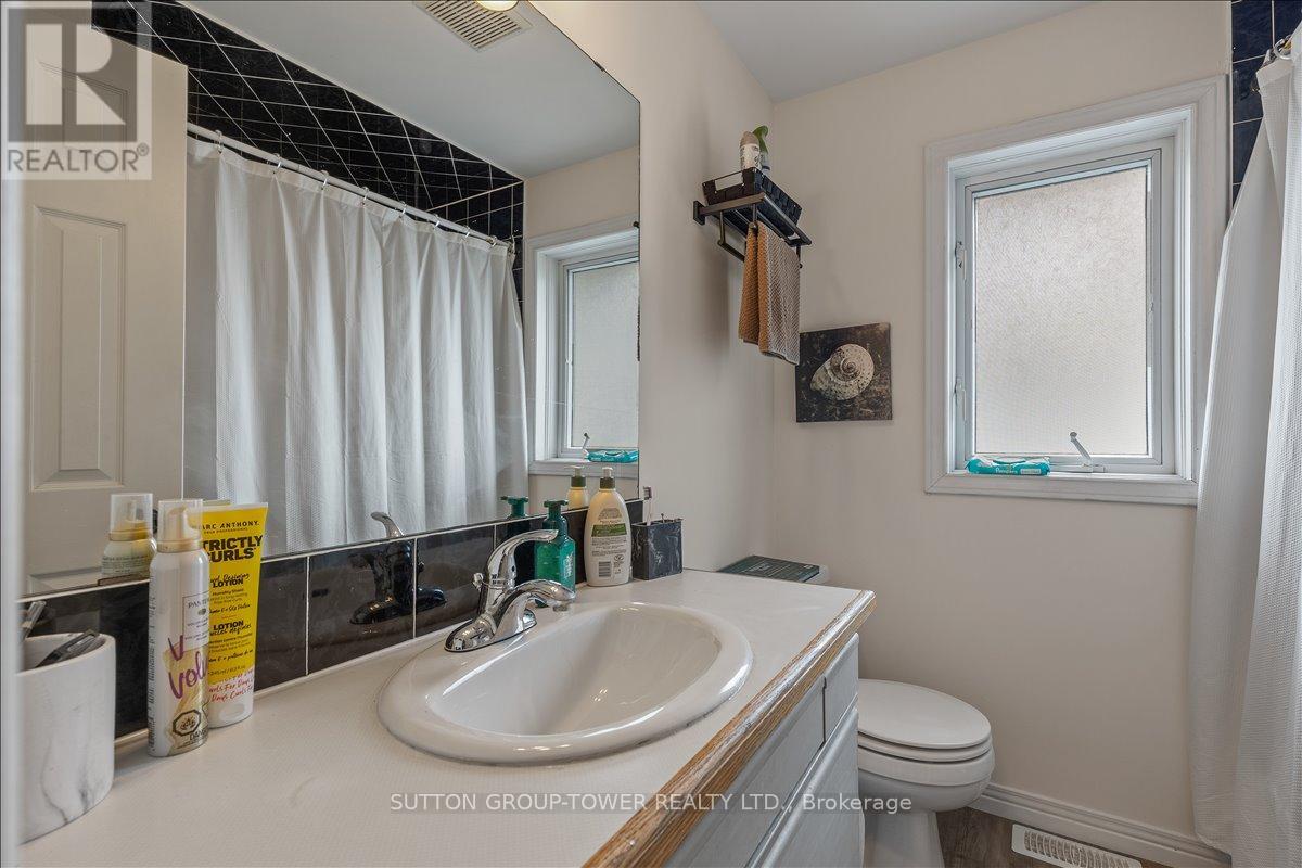 25 BUTE STREET - 25