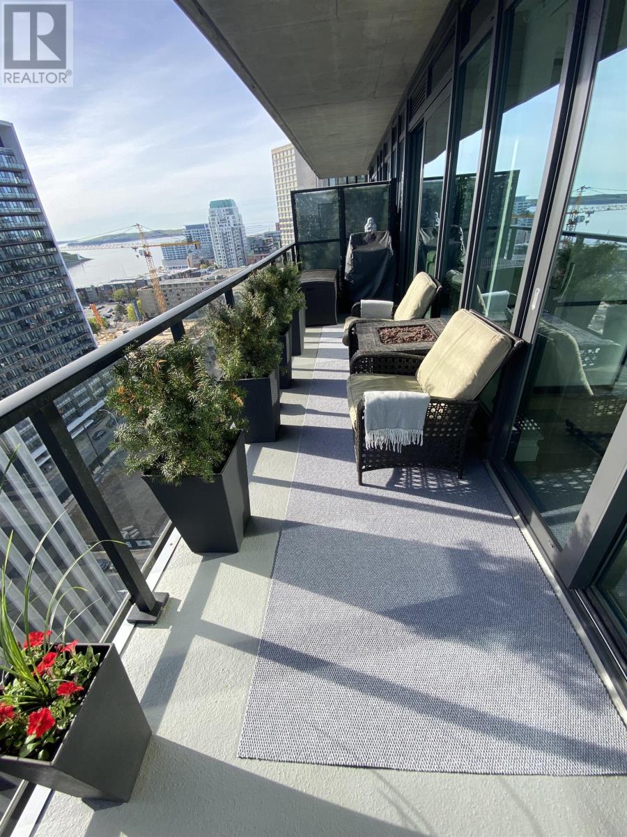 Property 12 of 30 of 1407 1650 Granville Street