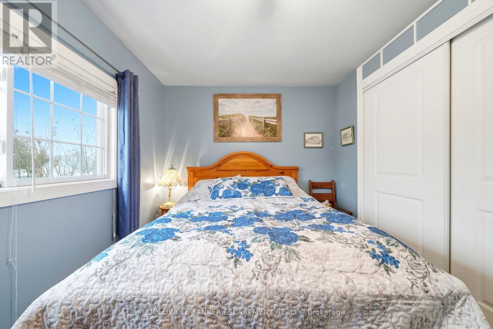 273 ELGIN STREET S - 23