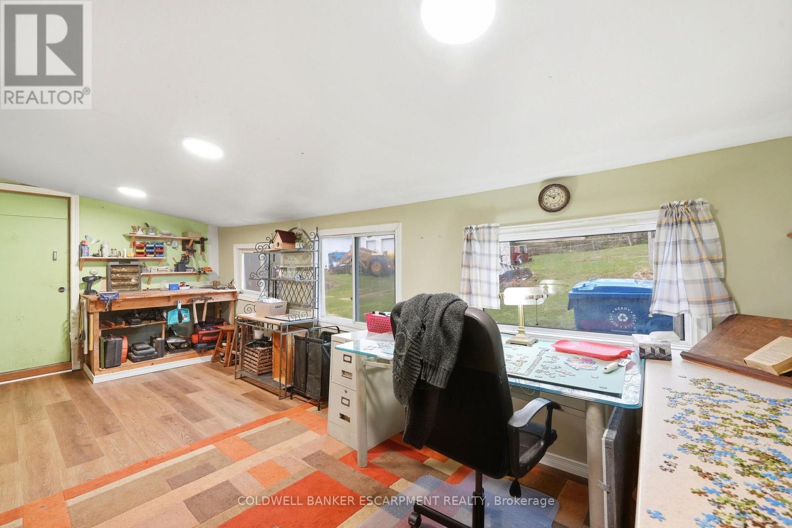 273 ELGIN STREET S - 29