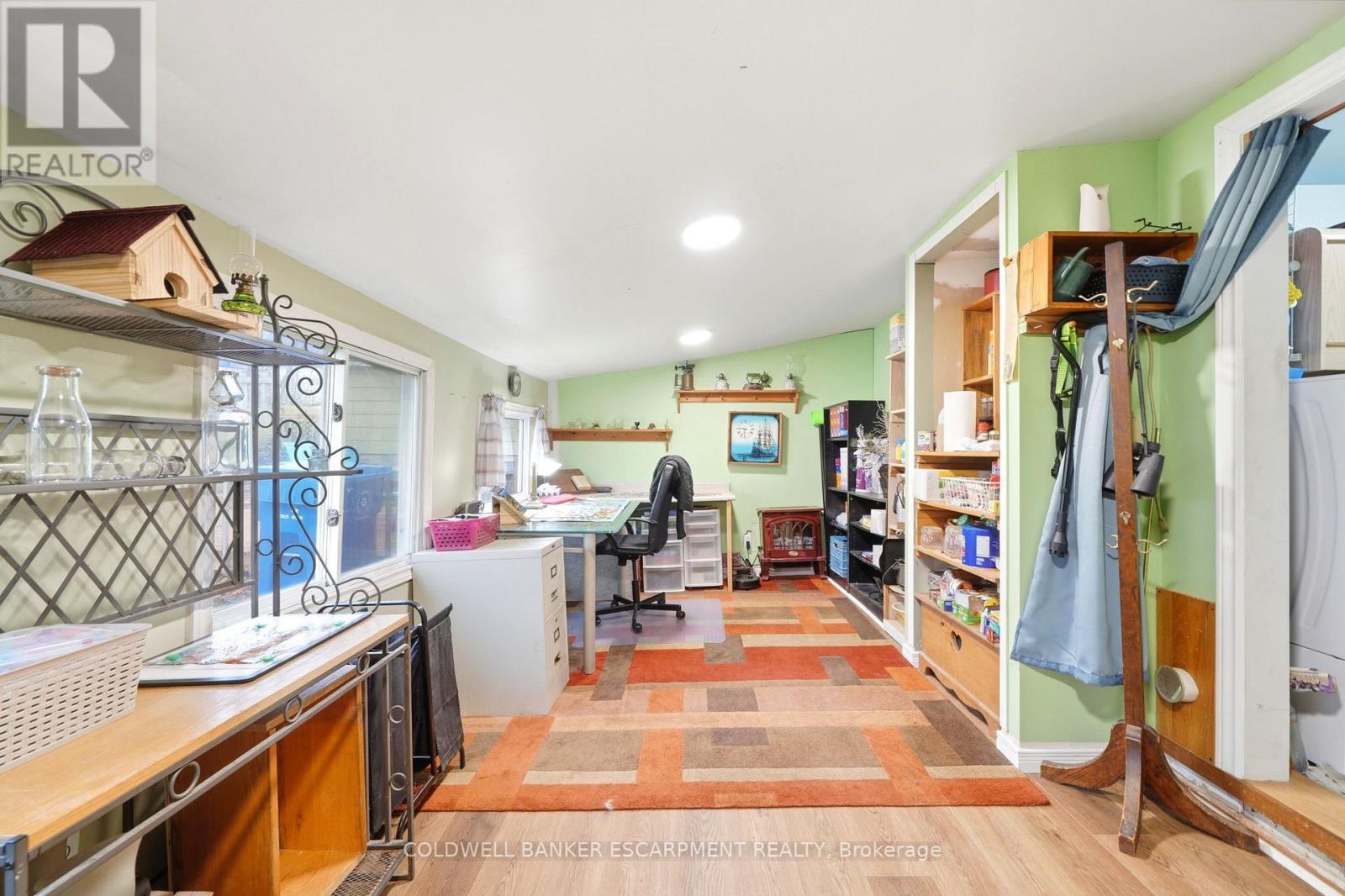 273 ELGIN STREET S - 30