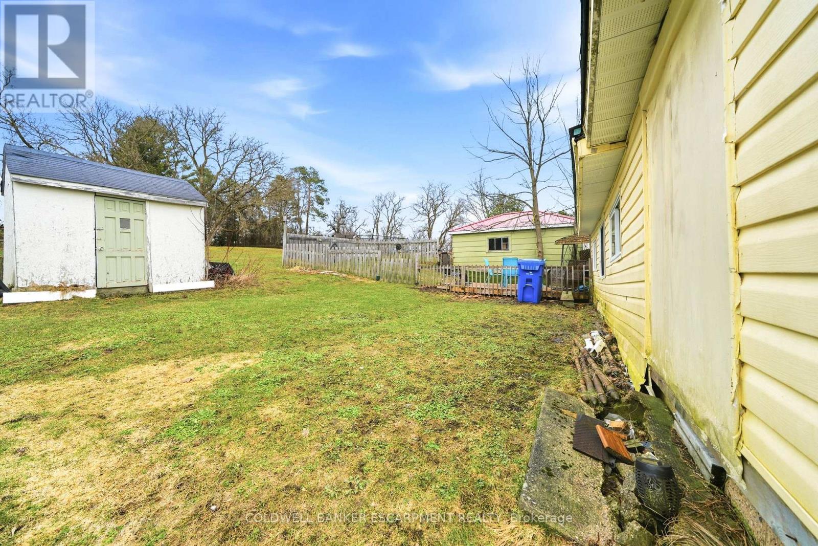 273 ELGIN STREET S - 32