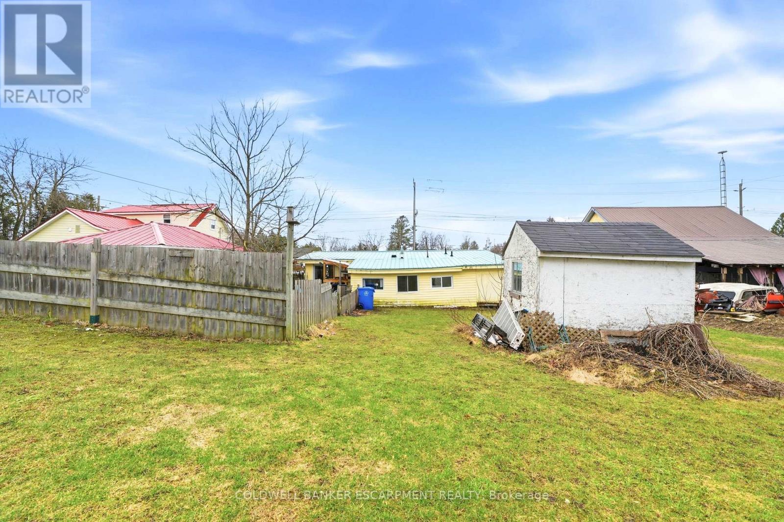 273 ELGIN STREET S - 36