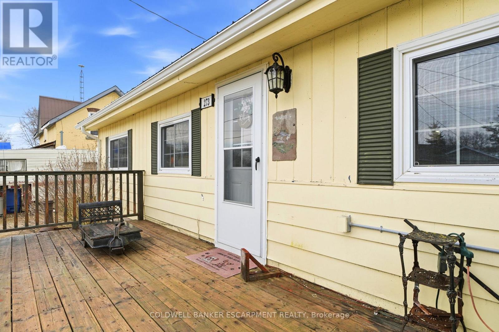 273 ELGIN STREET S - 8