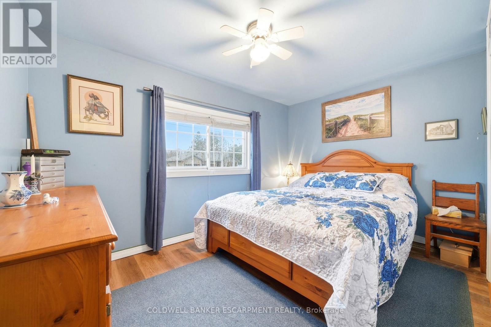 273 ELGIN STREET S - 22