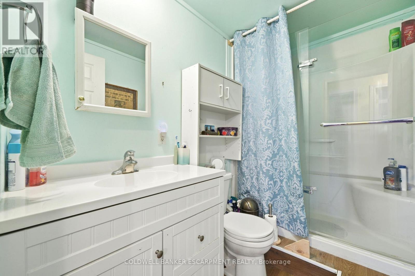 273 ELGIN STREET S - 17
