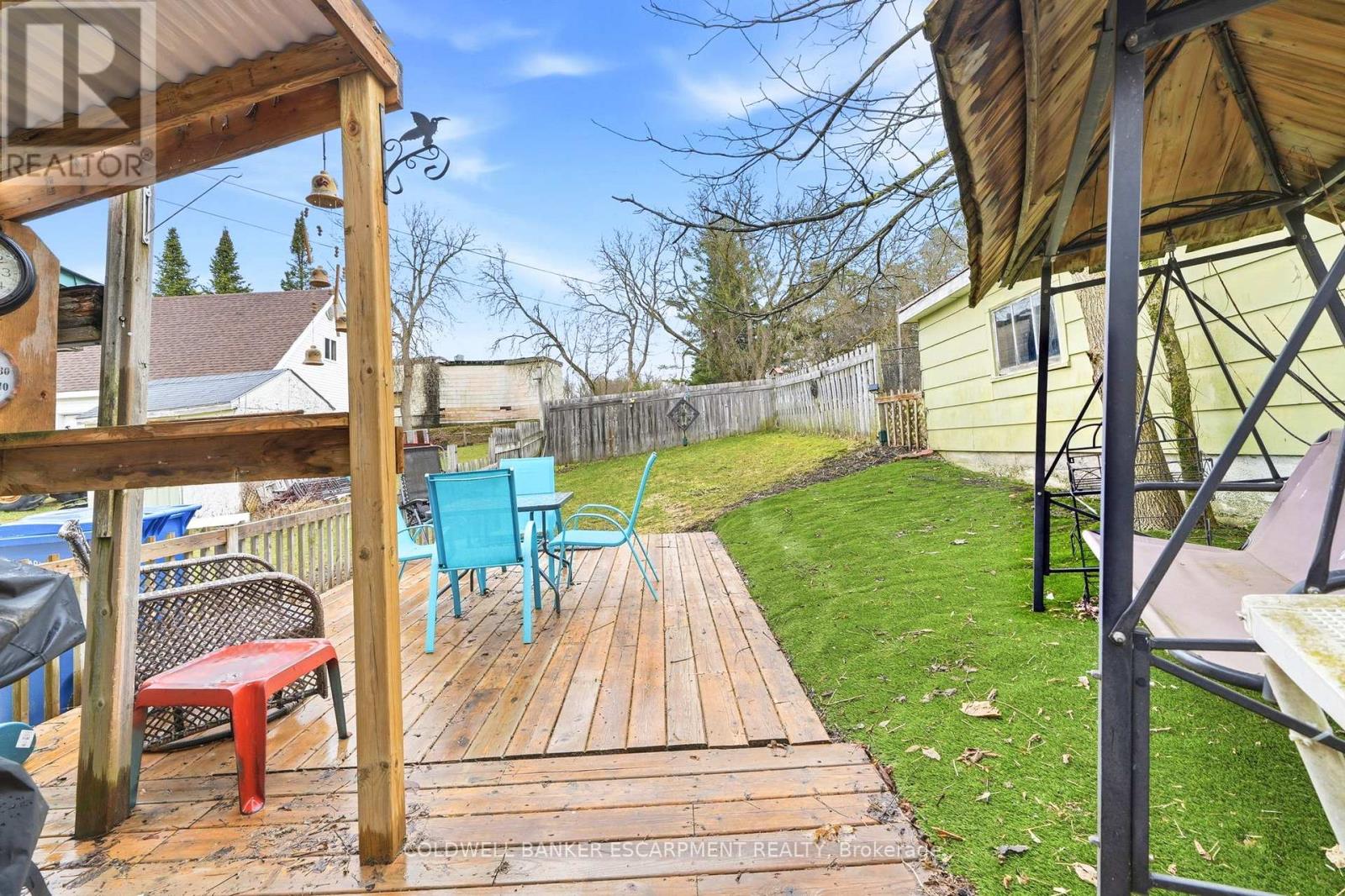 273 ELGIN STREET S - 35