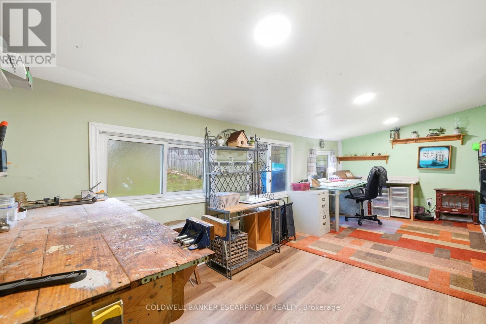 273 ELGIN STREET S - 28