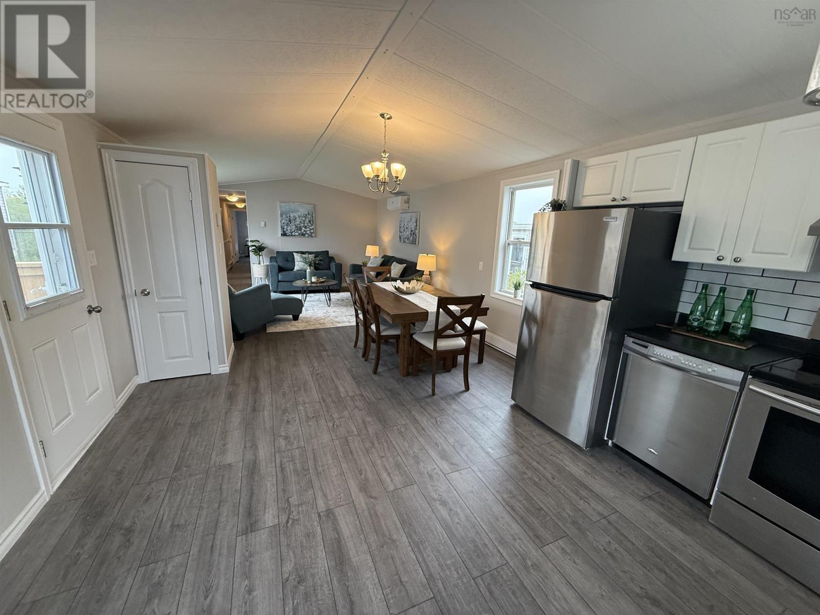 Property 27 of 32 of 6 Earleton Avenue