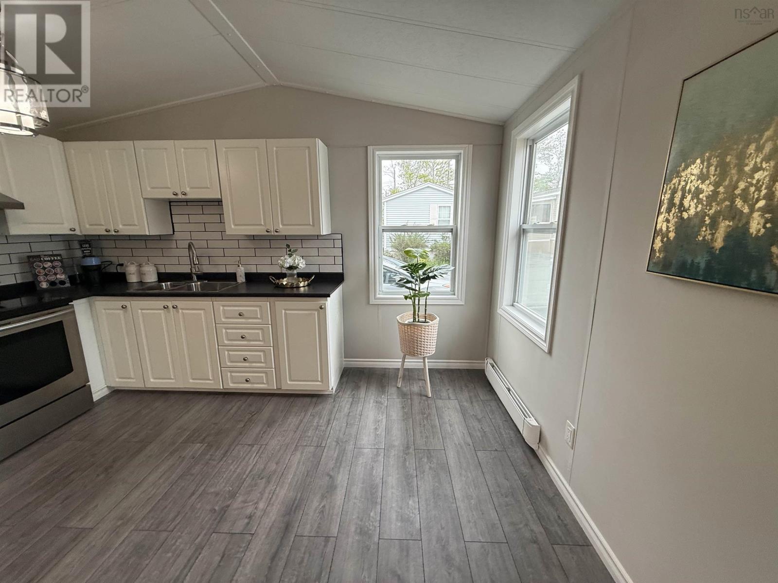 Property 30 of 32 of 6 Earleton Avenue