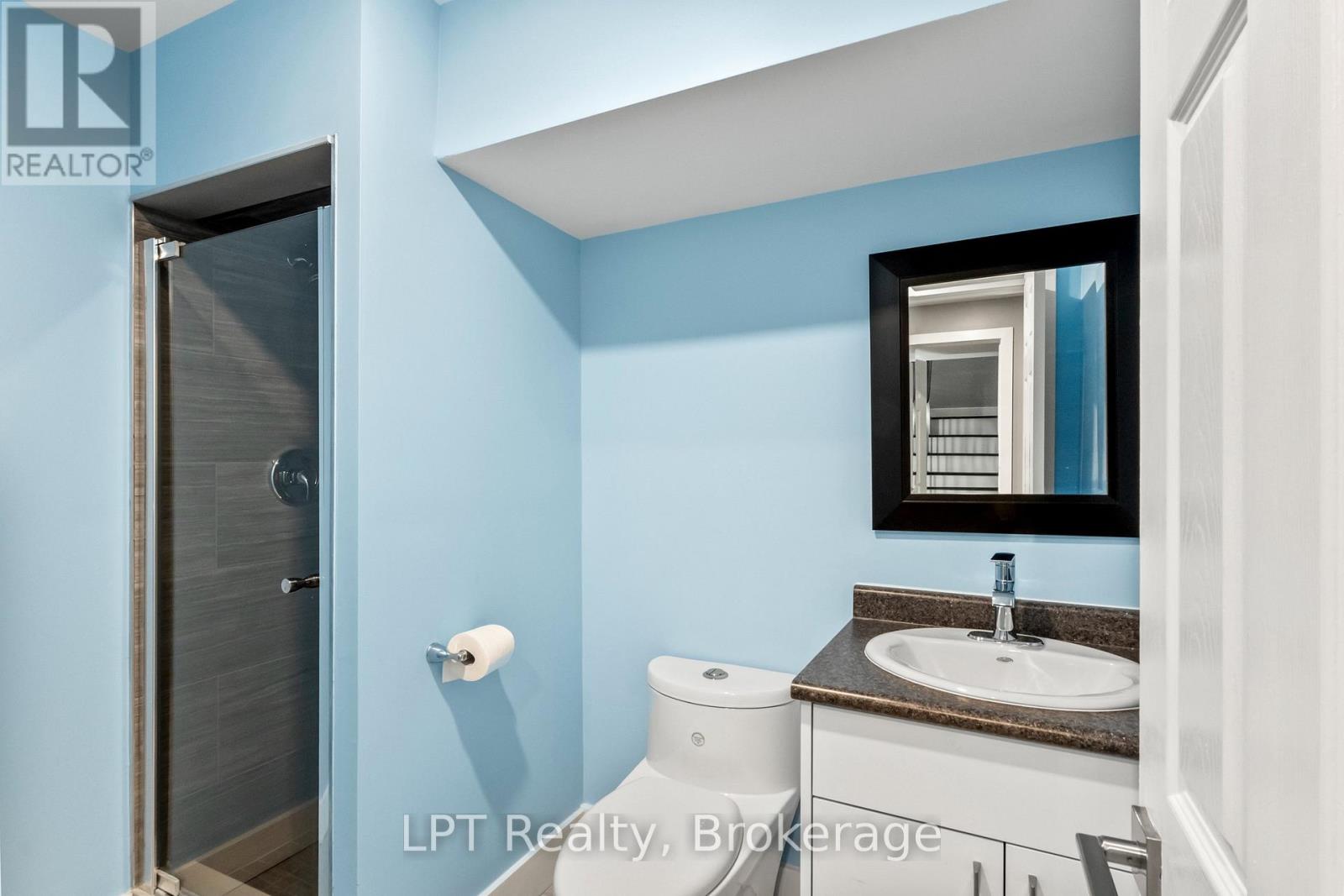 111 BAYVIEW AVENUE - 28
