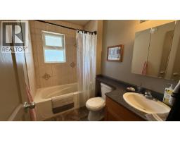 8187 Cottonwood Bay Road, Bridge Lake, BC V0K1X2 Photo 14