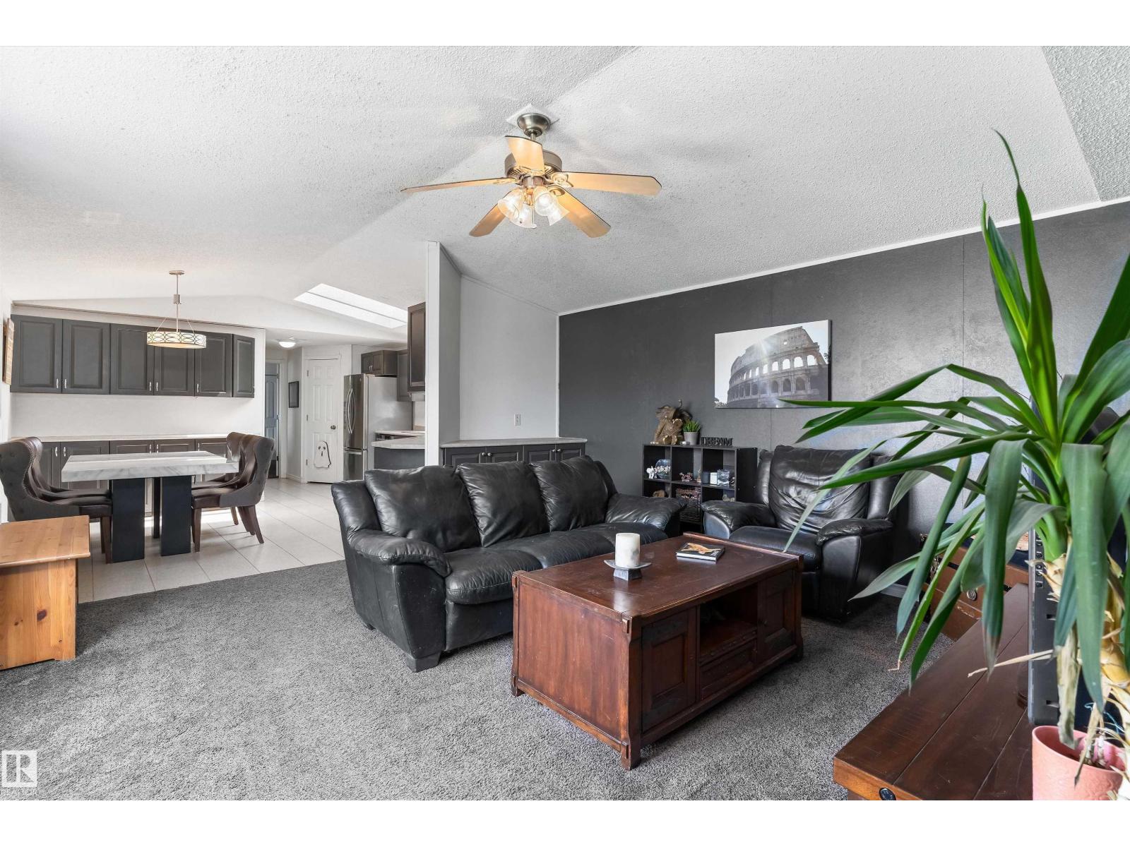 1661 Jubilee Crescent - 5