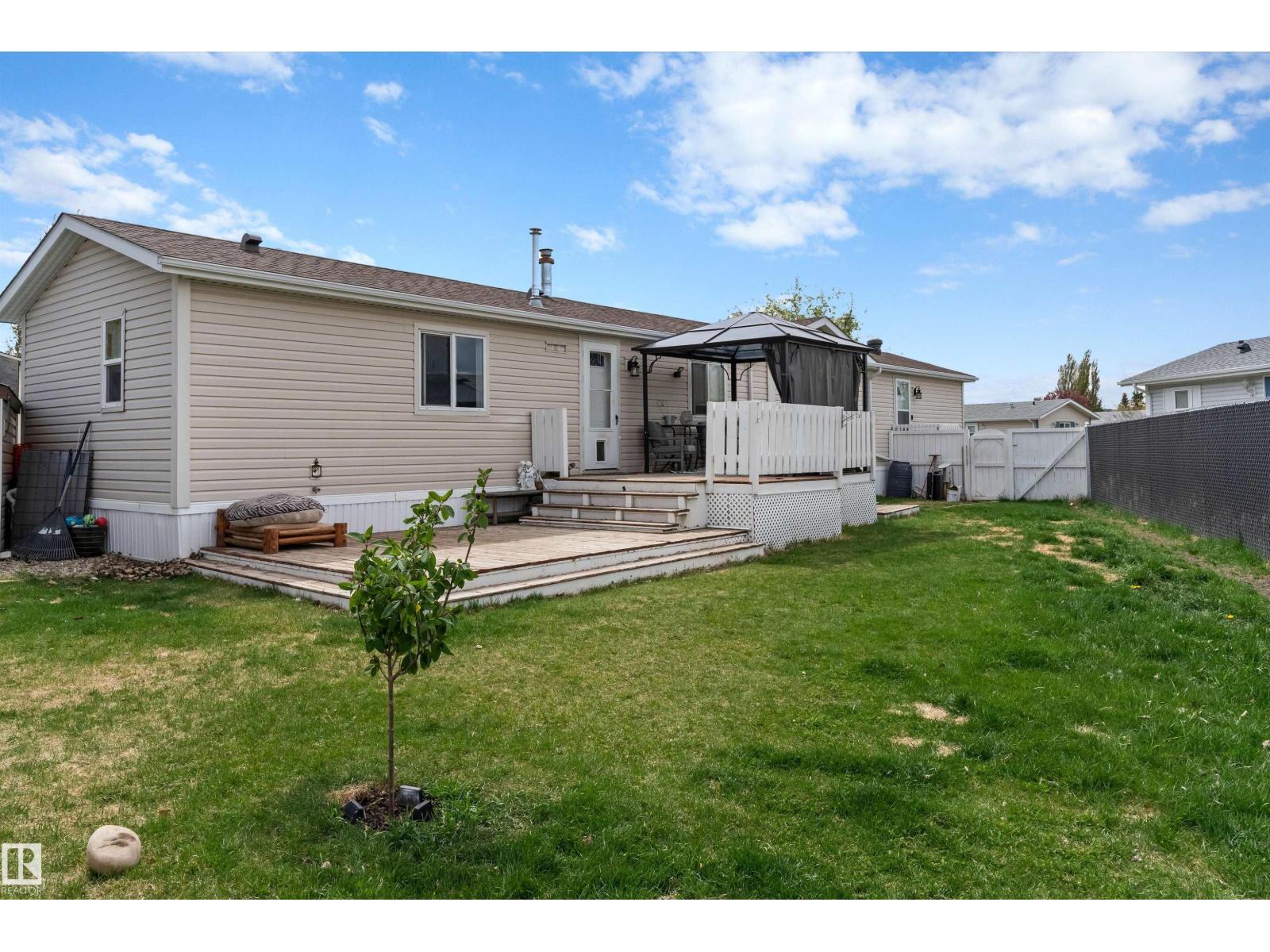 1661 Jubilee Crescent - 34