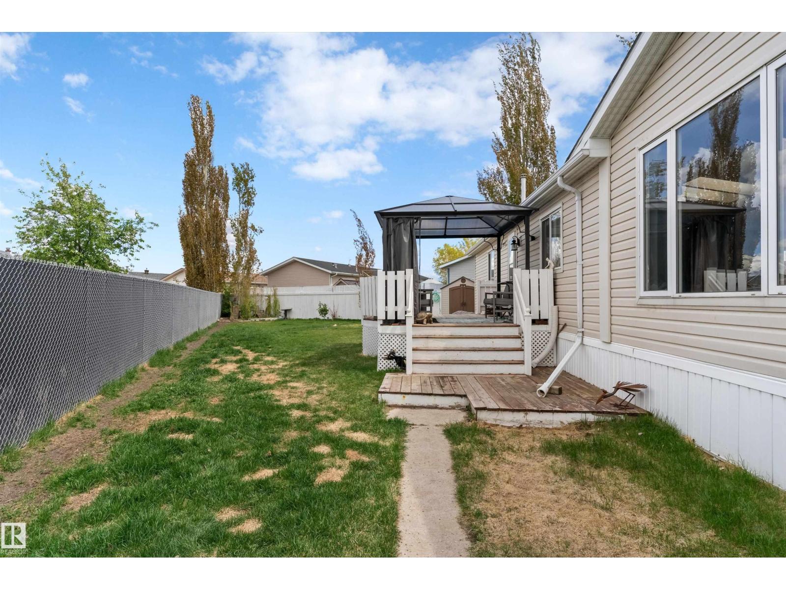 1661 Jubilee Crescent - 36
