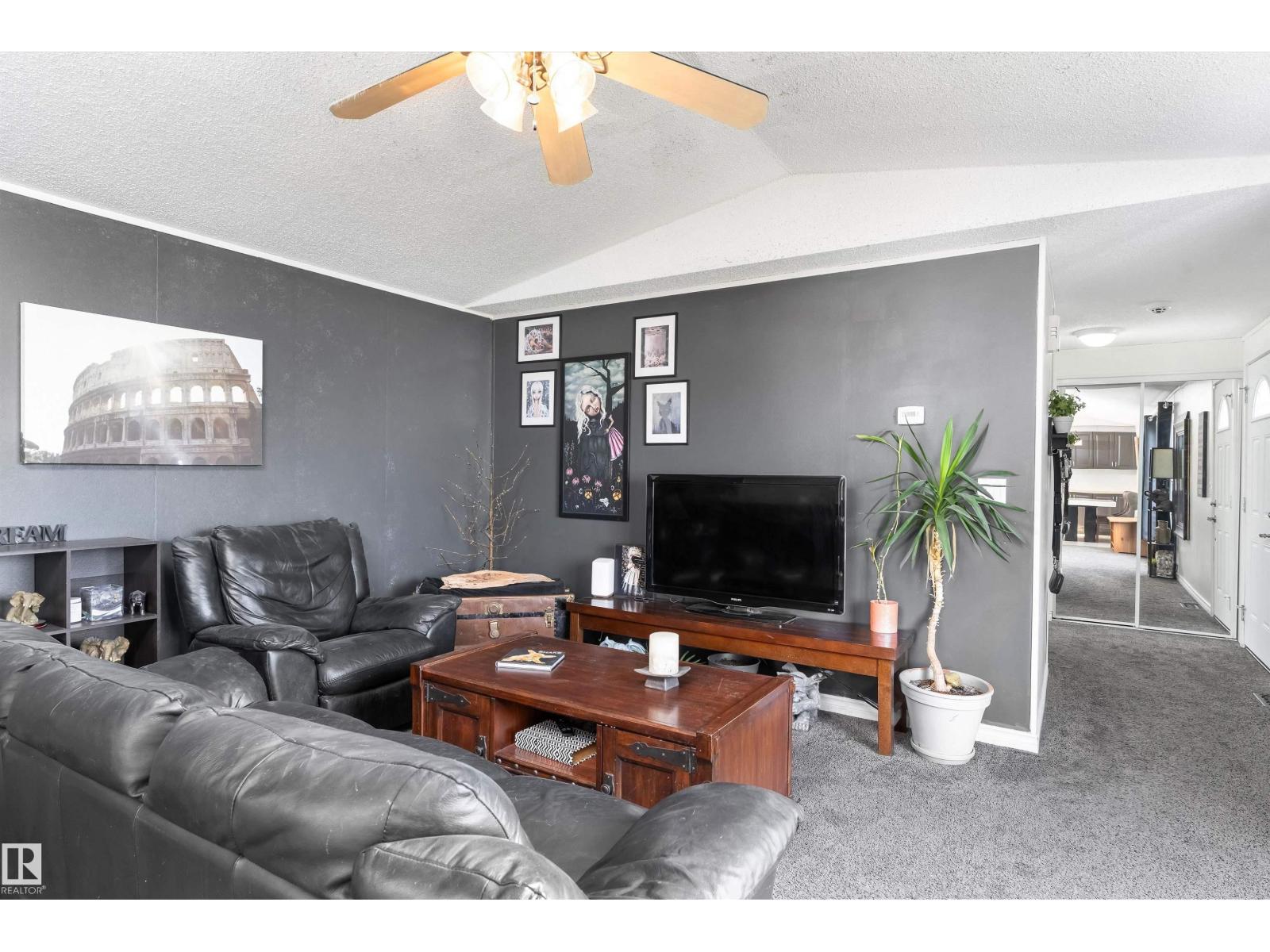 1661 Jubilee Crescent - 6