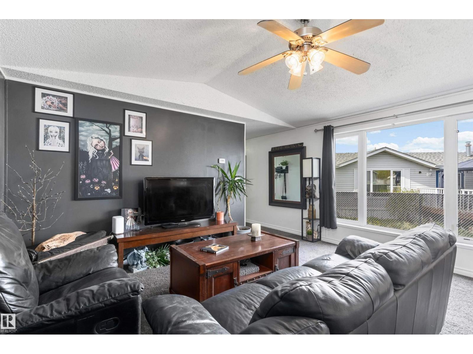 1661 Jubilee Crescent - 8