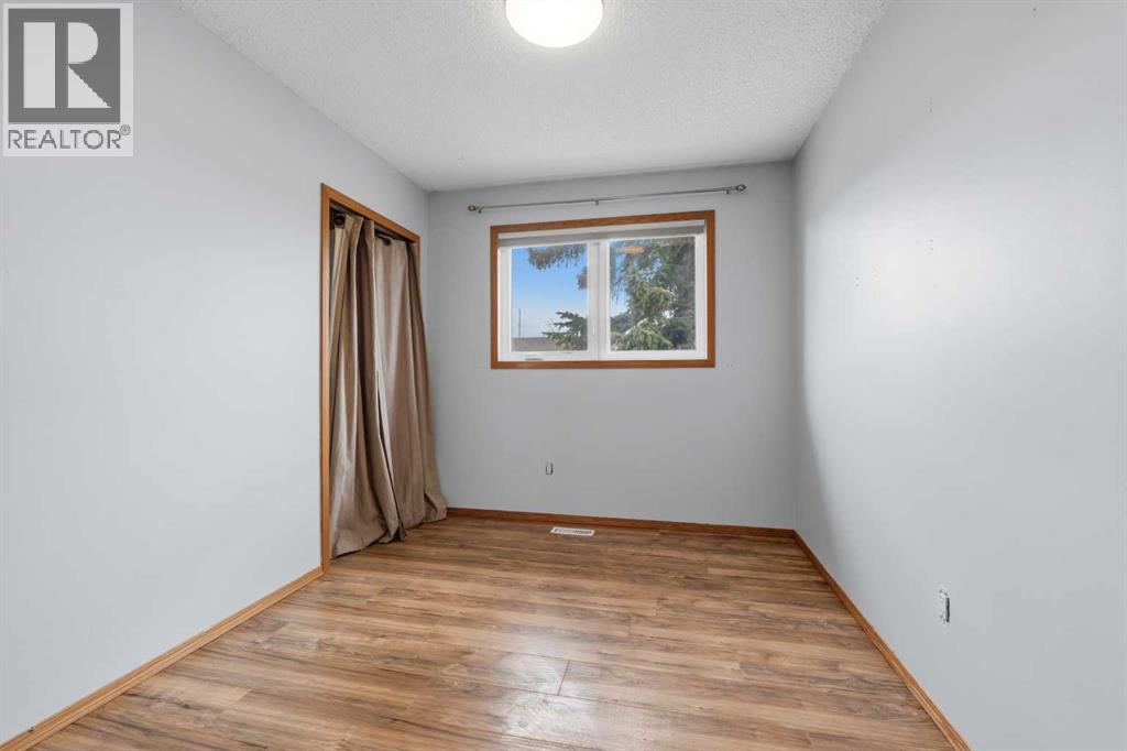 8 Isbister Avenue
