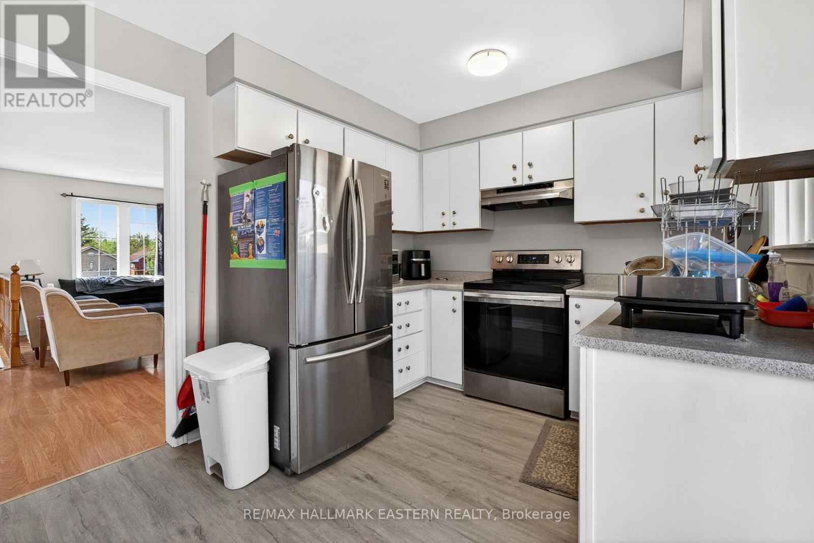 285 TOWERHILL ROAD - 9