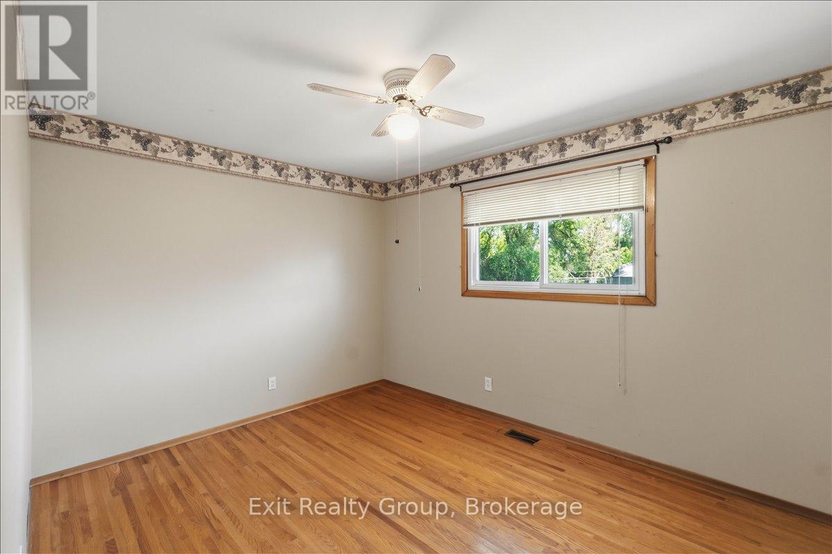 261 BYRON STREET - 20