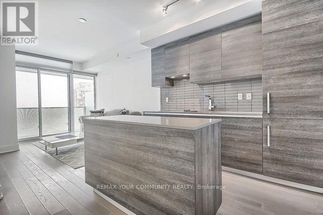 #2006 200 BLOOR STREET W - 6