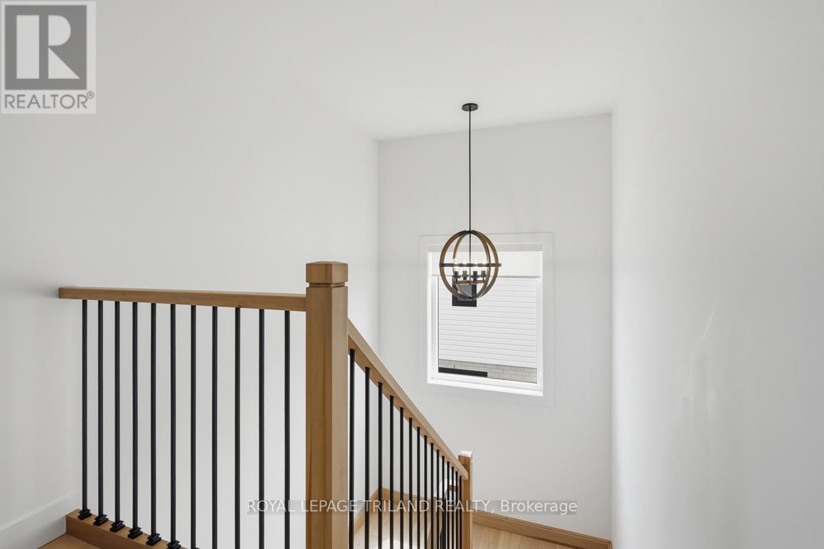 77 CRESTVIEW DRIVE - 18