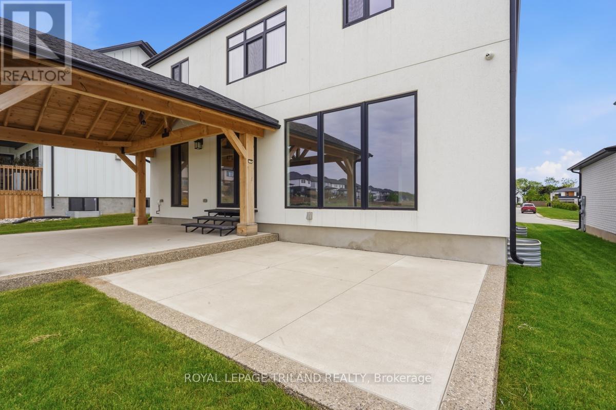 77 CRESTVIEW DRIVE - 41