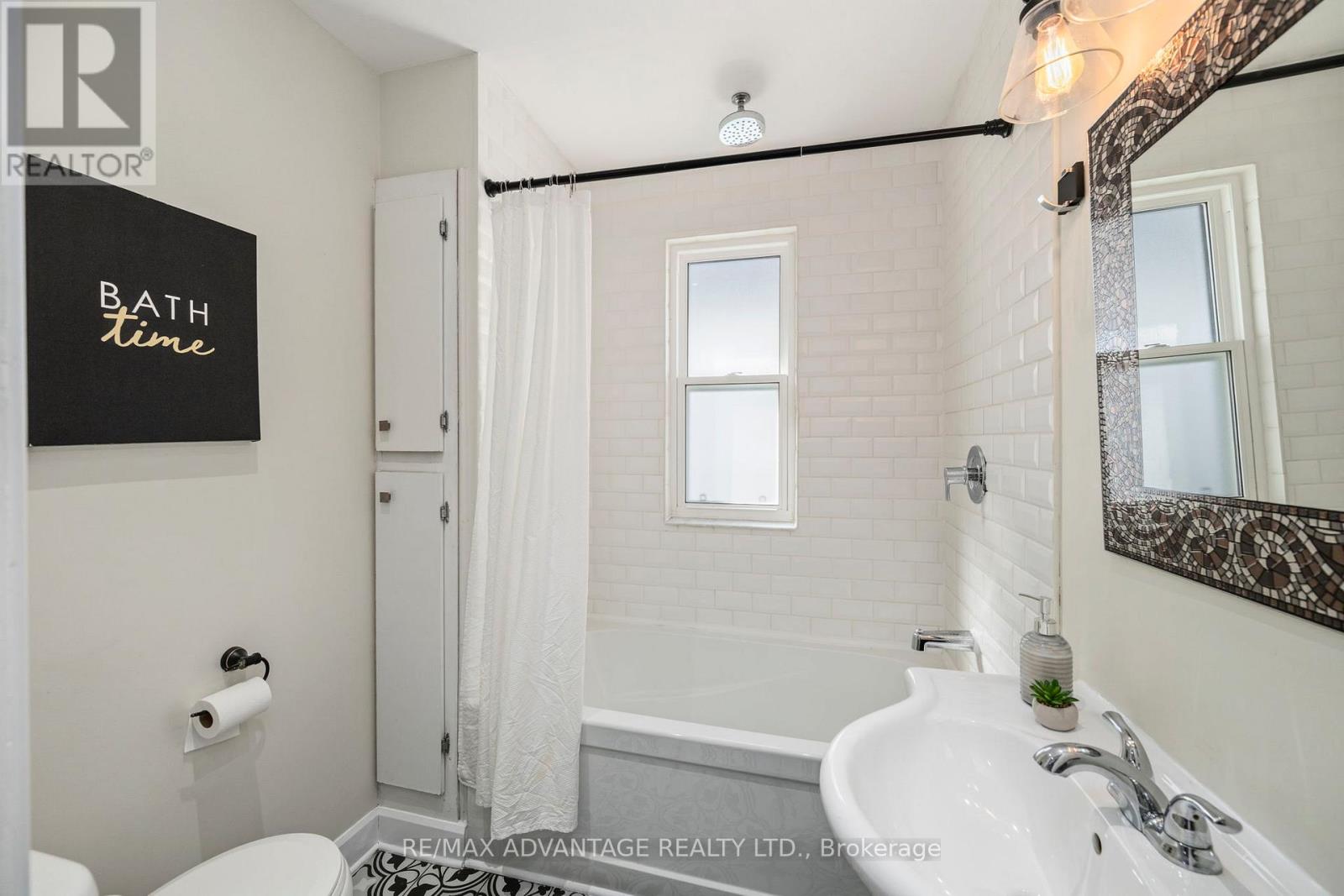 577 ENGLISH STREET - 15