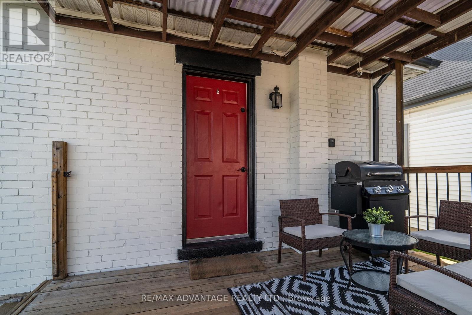 577 ENGLISH STREET - 23