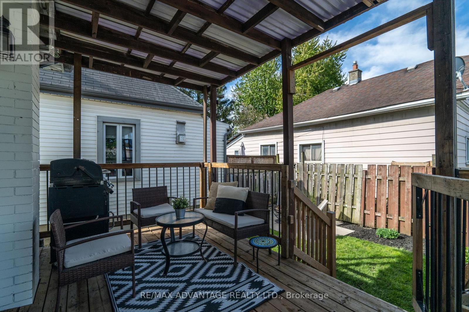 577 ENGLISH STREET - 24